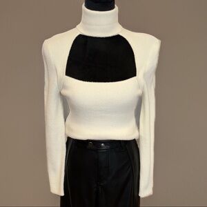 ASTR women’s sweater top, with Tags Size L